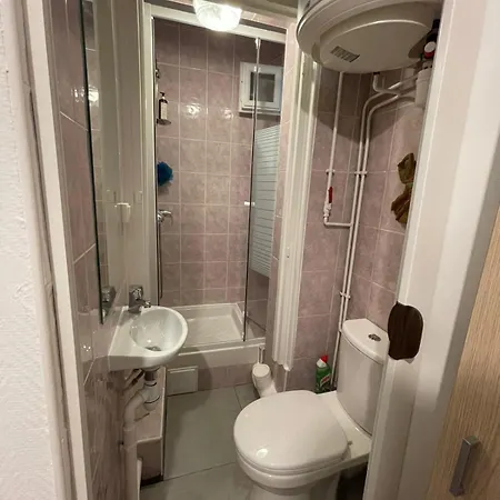 Apartment Dame De Fer