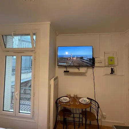 Apartment Dame De Fer