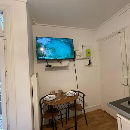 Dame De Fer شقة باريس