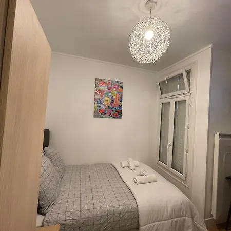 Dame De Fer Apartment
