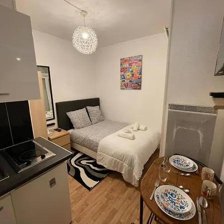 Apartment Dame De Fer