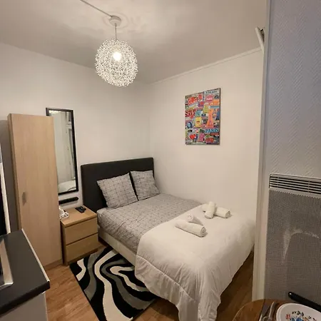 Dame De Fer شقة *