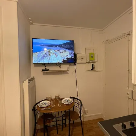 Dame De Fer * باريس