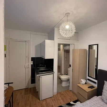 Apartment Dame De Fer Paris